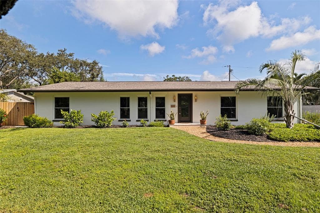 1727 KARLETON PLACE S ST PETERSBURG, FL 33712