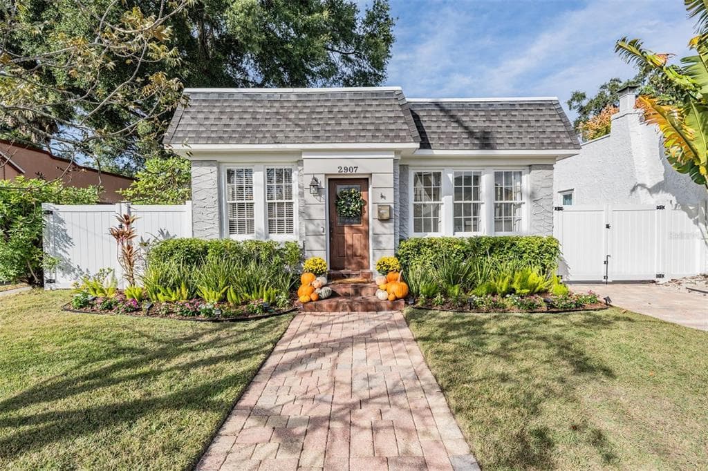 2907 W AQUILLA STREET TAMPA, FL 33629