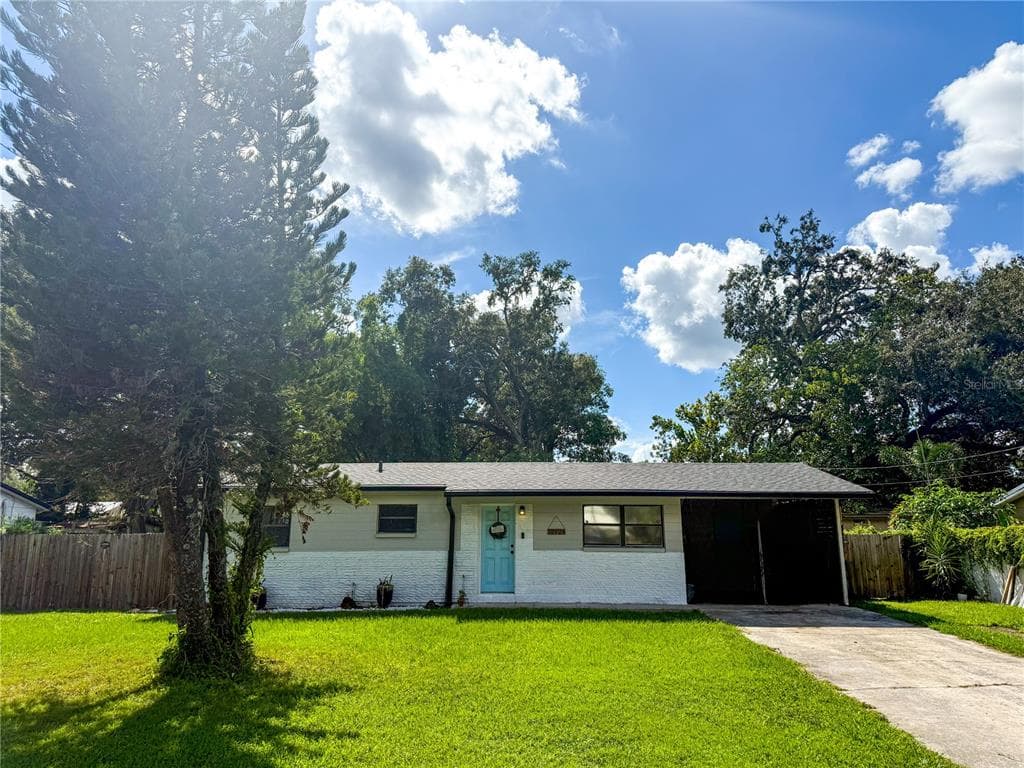 10924 N BOULEVARD TAMPA, FL 33612