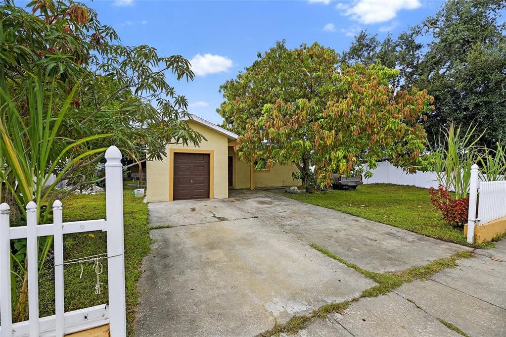 7515 TIDEWATER TRL TAMPA, FL 33619