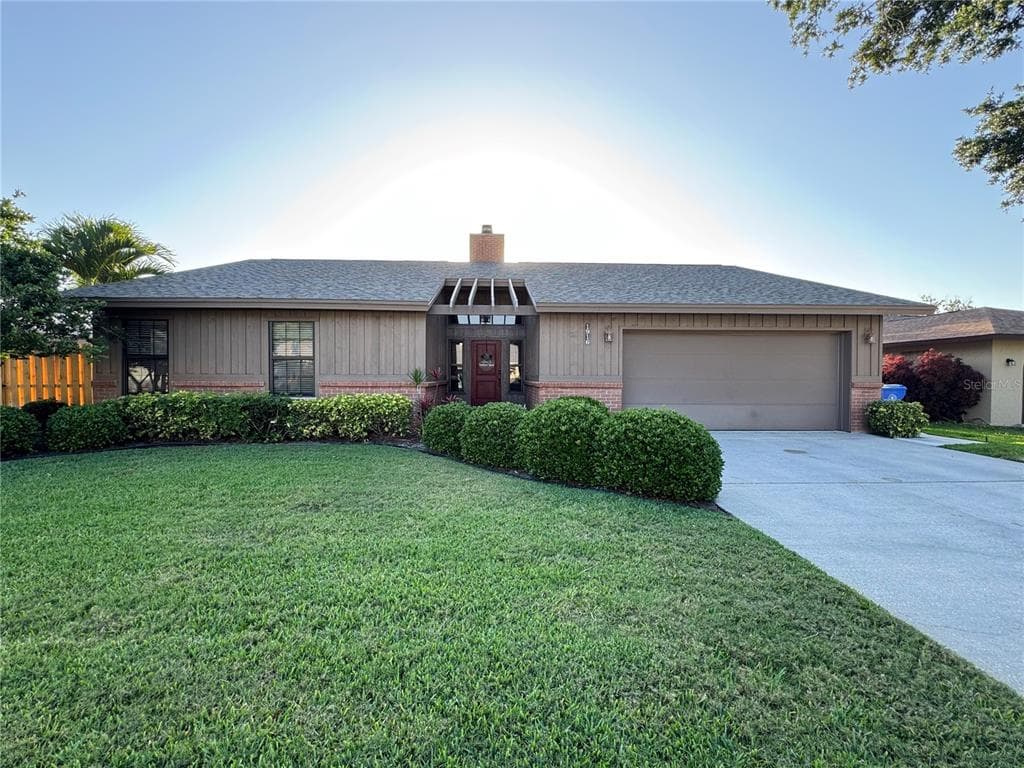 1916 38TH STREET W