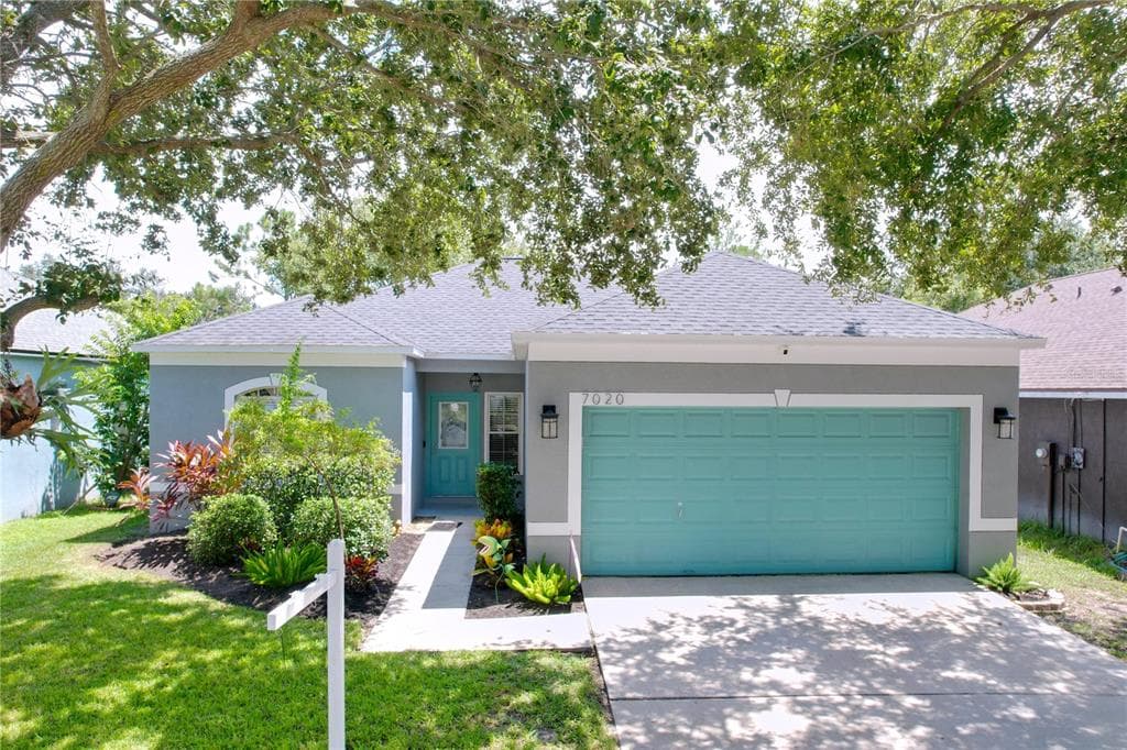 7020 MONARCH PARK DRIVE APOLLO BEACH, FL 33572