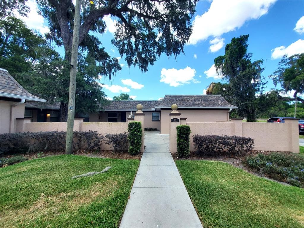 107 W CLAY AVENUE BRANDON, FL 33510