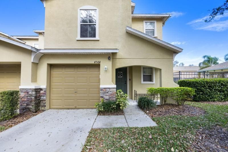 4564 LIMERICK DRIVE TAMPA, FL 33610