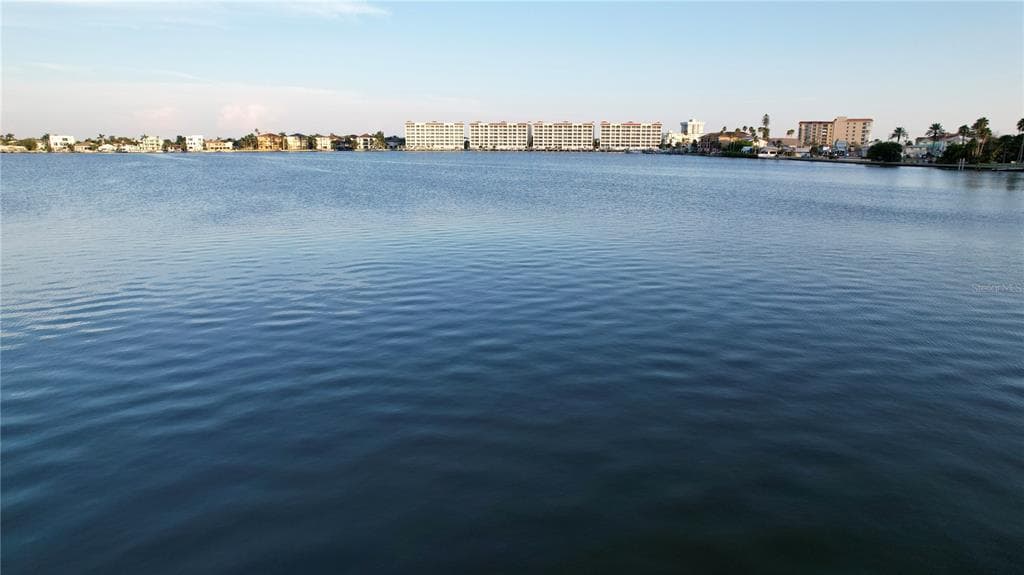 415 180TH AVENUE E REDINGTON SHORES, FL 33708