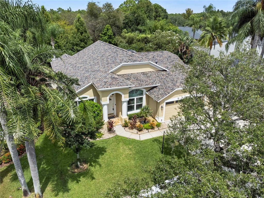 9905 WOODBAY DR DRIVE TAMPA, FL 33626