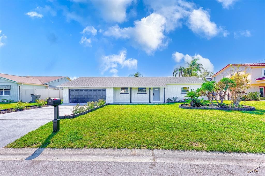 8722 ELMWOOD LANE TAMPA, FL 33615