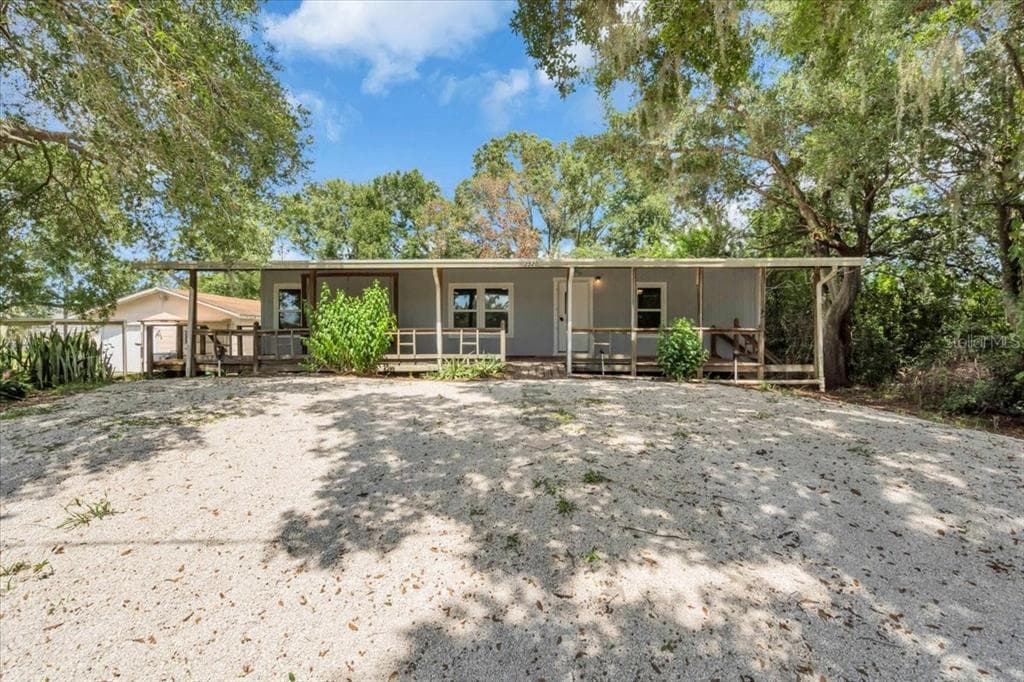2520 SUNSET DRIVE