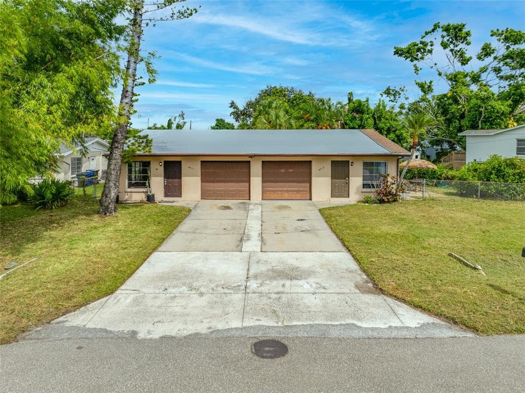 4511/4513 87TH STREET COURT W BRADENTON, FL 34210