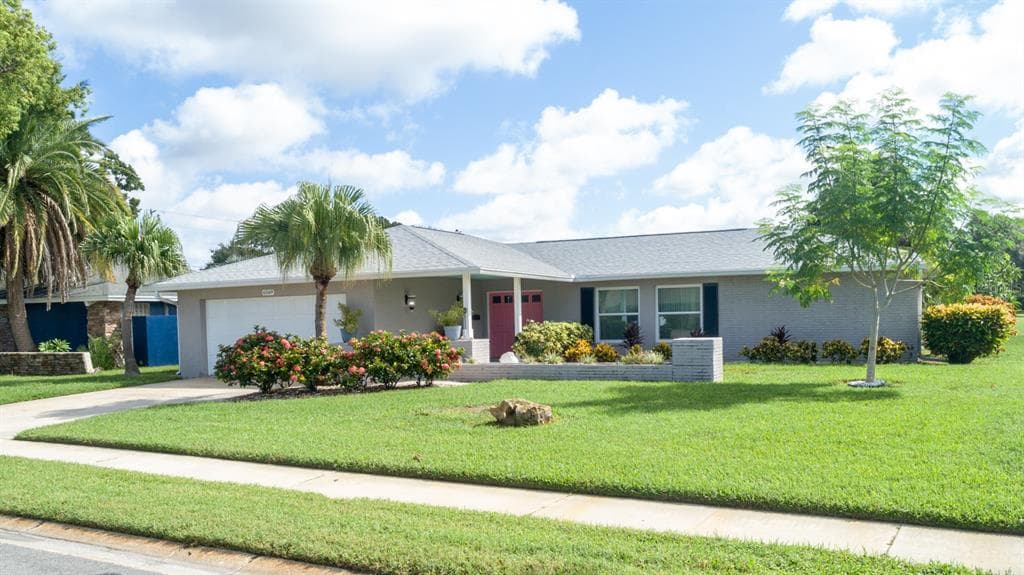 6569 AUGUSTA BOULEVARD SEMINOLE, FL 33777