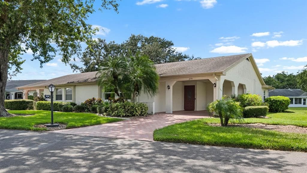 2109 HARLESTON PLACE UNIT 2109 SUN CITY CENTER, FL 33573