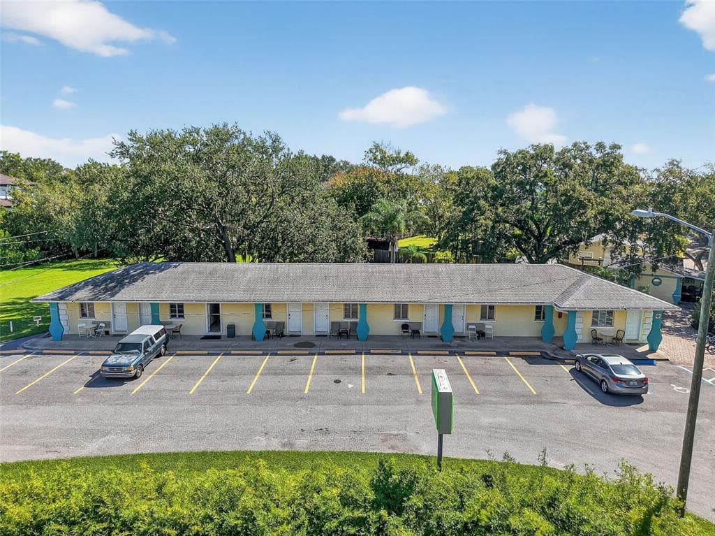 3110 PHILIPPE PARKWAY SAFETY HARBOR, FL 34695