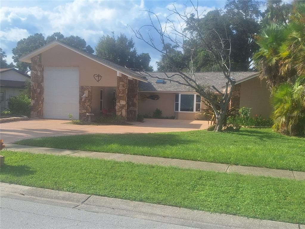 9613 LEEWARD AVENUE LARGO, FL 33773