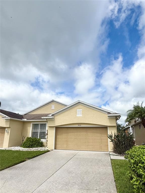 30533 LETTINGWELL CIRCLE WESLEY CHAPEL, FL 33543