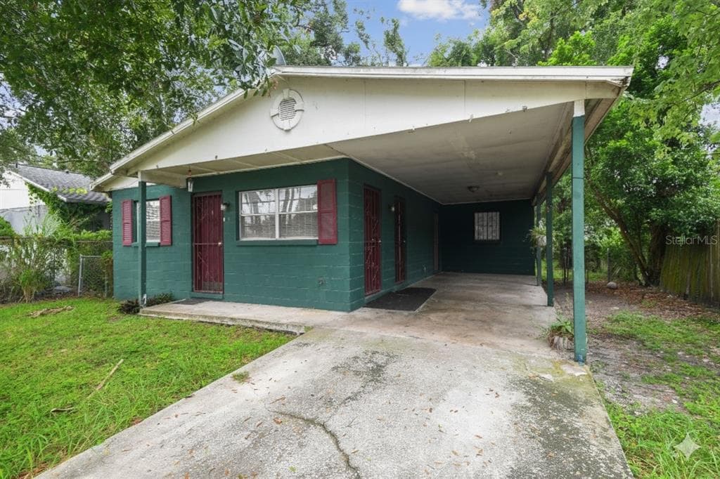 2711 E 25TH AVENUE TAMPA, FL 33605