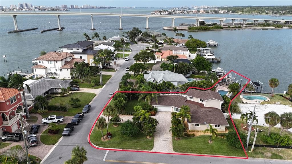111 DRIFTWOOD LANE LARGO, FL 33770