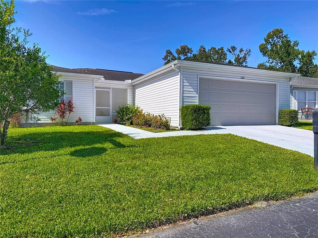 11205 COREY PAVIN LANE SAN ANTONIO, FL 33576