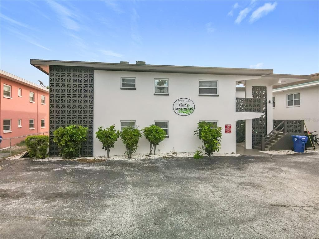 11705 3RD STREET E UNIT 3 TREASURE ISLAND, FL 33706