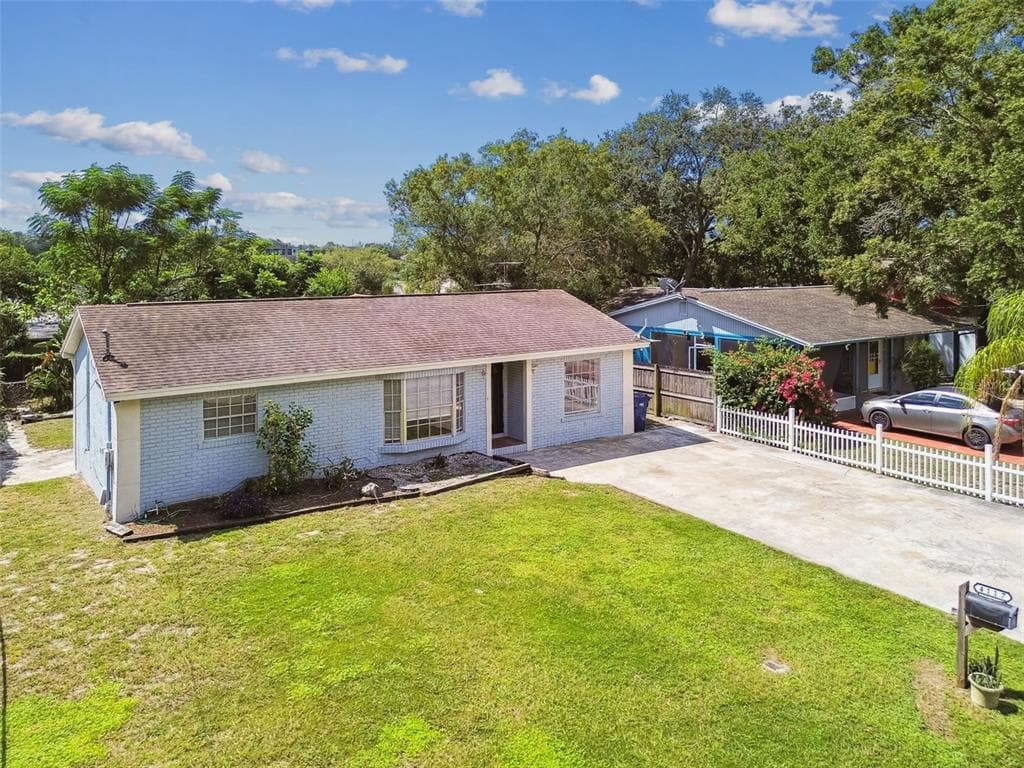 4117 E SEWAHA STREET TAMPA, FL 33617