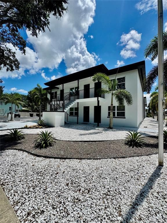 1921 DR MARTIN LUTHER KING JR STREET N ST PETERSBURG, FL 33704