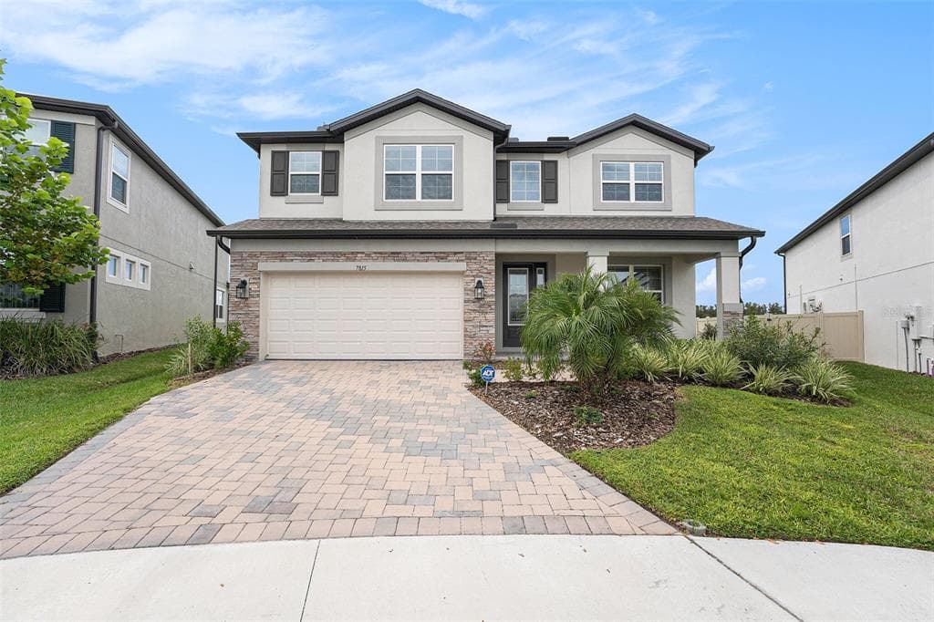 7815 BRONZE OAK DRIVE