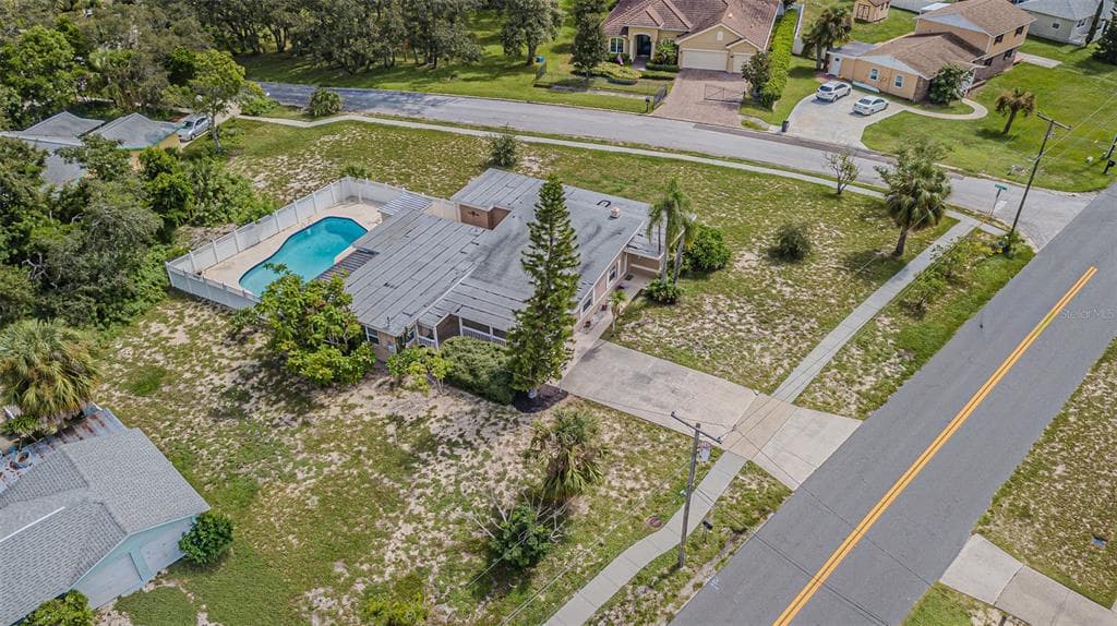 912 RIVERSIDE DRIVE TARPON SPRINGS, FL 34689