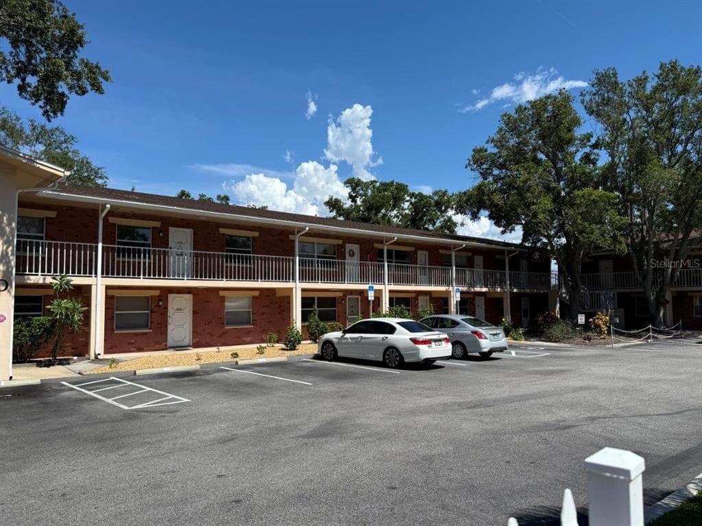 3301 58TH AVENUE S UNIT 101 ST PETERSBURG, FL 33712