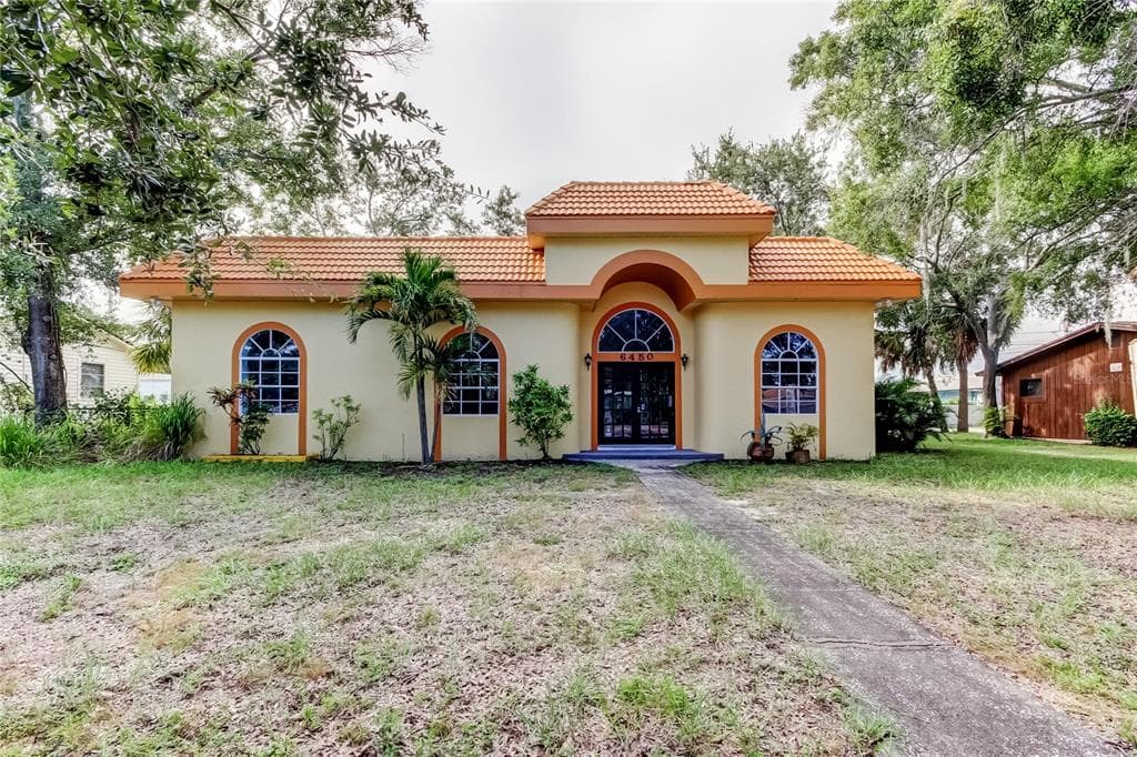 6450 1ST AVENUE N ST PETERSBURG, FL 33710