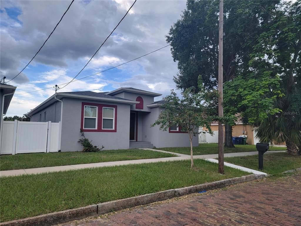 2930 W CHESTNUT STREET TAMPA, FL 33607