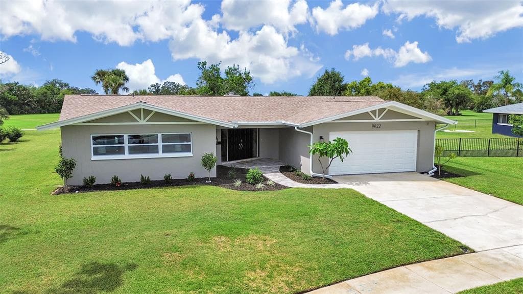 9022 ST ANDREWS DRIVE SEMINOLE, FL 33777