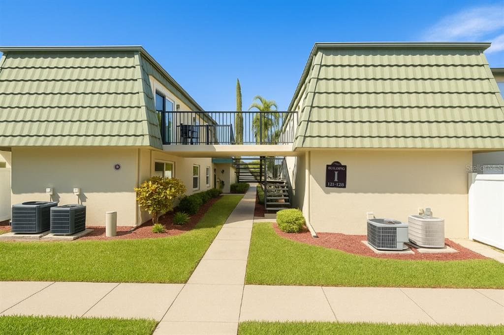 1799 N HIGHLAND AVENUE UNIT 126 CLEARWATER, FL 33755