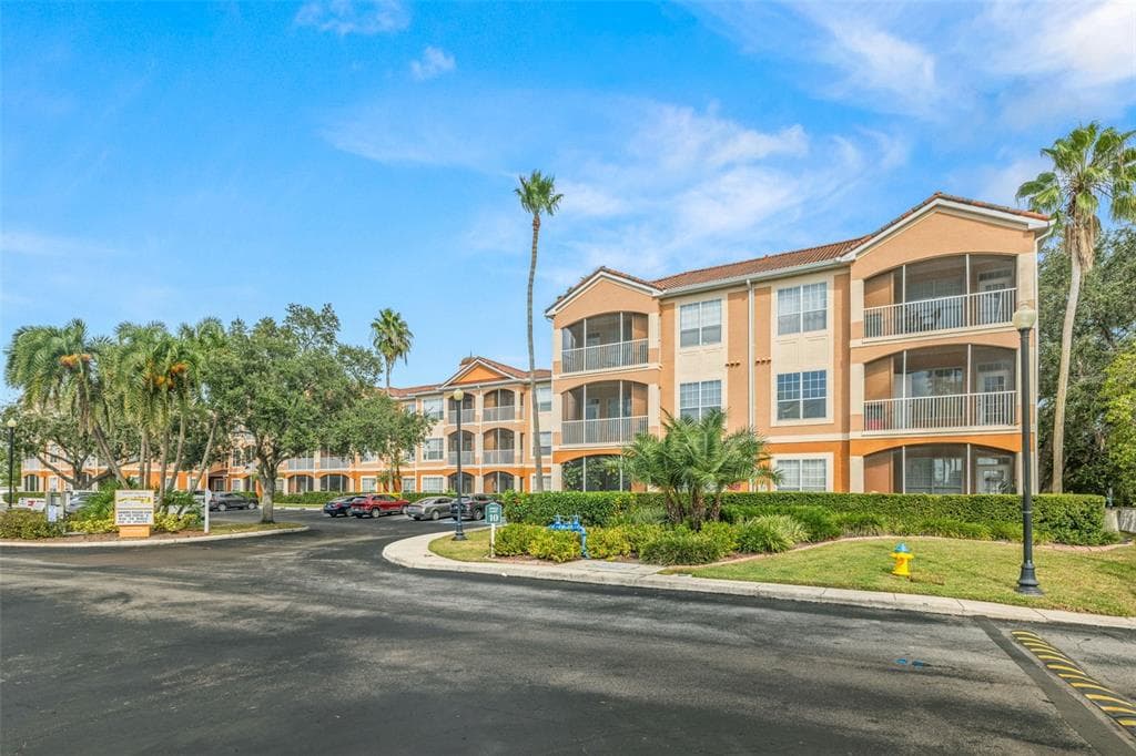 5000 CULBREATH KEY WAY UNIT 1-205 TAMPA, FL 33611