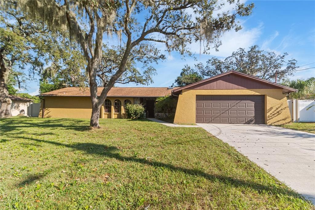 7132 WRENWOOD CIRCLE TAMPA, FL 33617