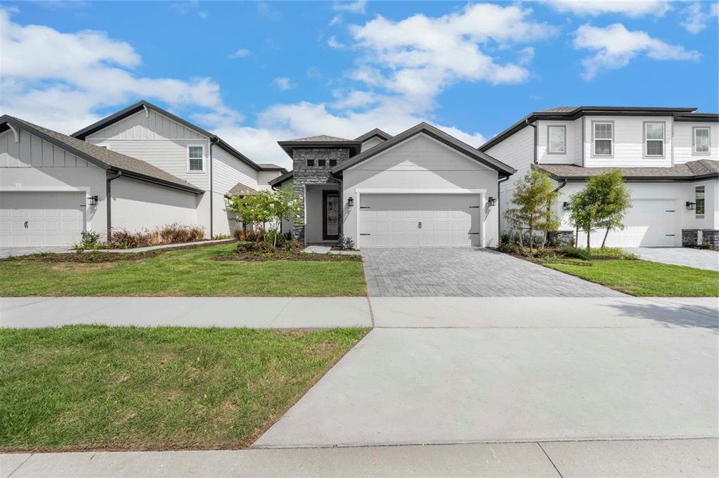7809 MARLOW PLACE KISSIMMEE, FL 34747