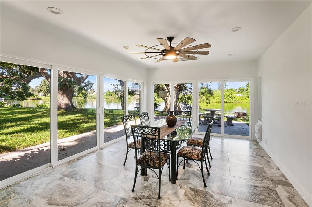 10517 BLOSSOM LAKE DRIVE SEMINOLE, FL 33772