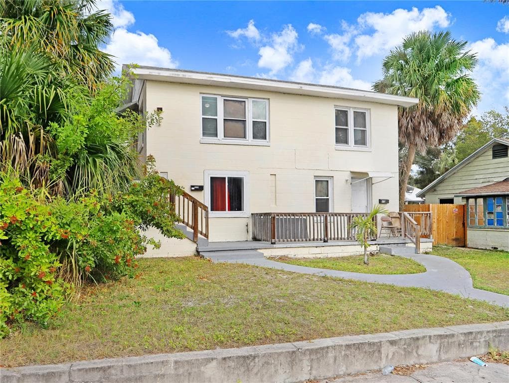 827 PARIS AVENUE S ST PETERSBURG, FL 33701