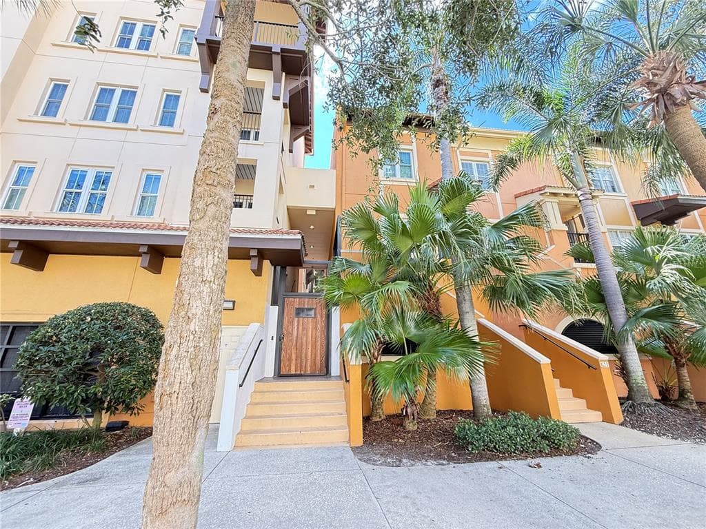 100 4TH AVENUE S UNIT 203