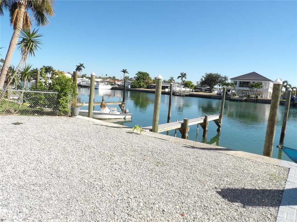 11705 3RD STREET E UNIT 9 TREASURE ISLAND, FL 33706