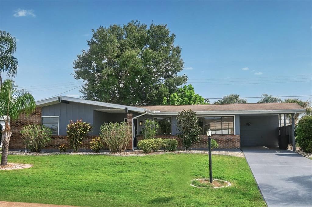 806 OAKMONT AVENUE SUN CITY CENTER, FL 33573