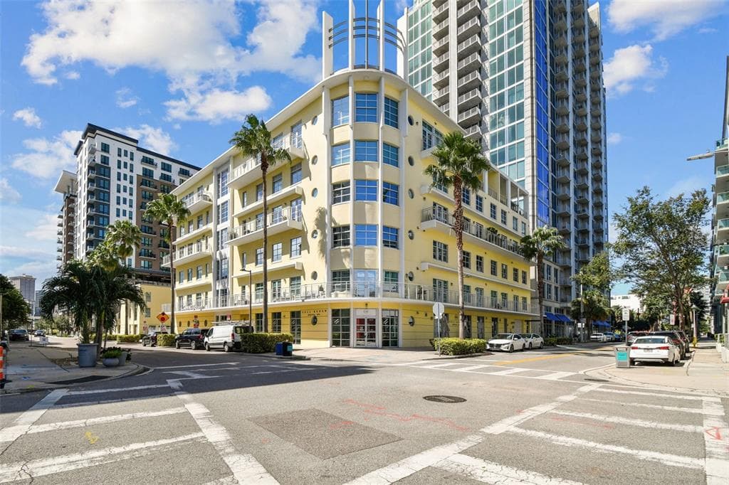 1212 E WHITING STREET UNIT 405 TAMPA, FL 33602