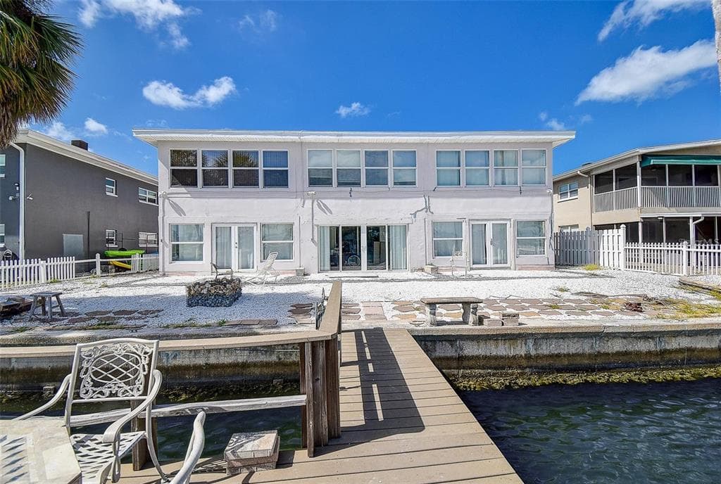 11975 3RD STREET E UNIT 6 TREASURE ISLAND, FL 33706