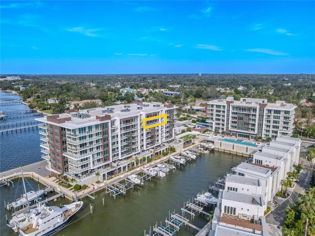 920 N OSCEOLA AVENUE UNIT 703 CLEARWATER, FL 33755