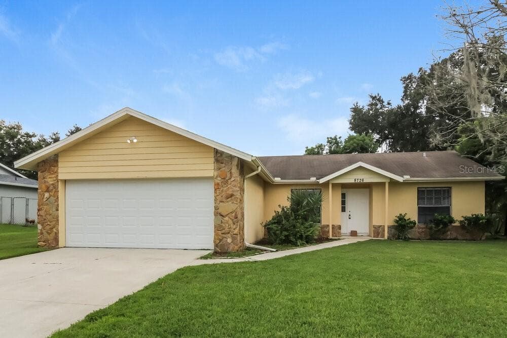 8726 GOPHER LANE ORLANDO, FL 32829
