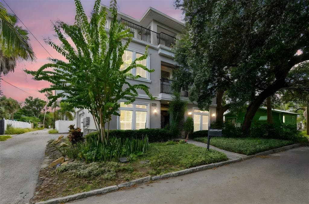 1408 W AZEELE STREET TAMPA, FL 33606