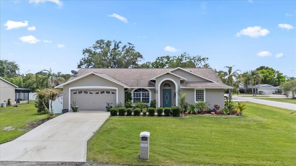 22852 FERN CT COURT