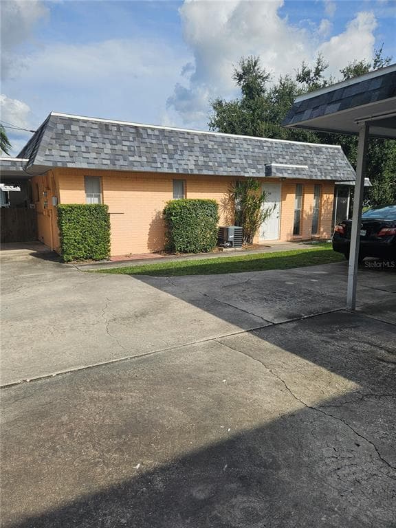 145 NEW YORK AVENUE DUNEDIN, FL 34698