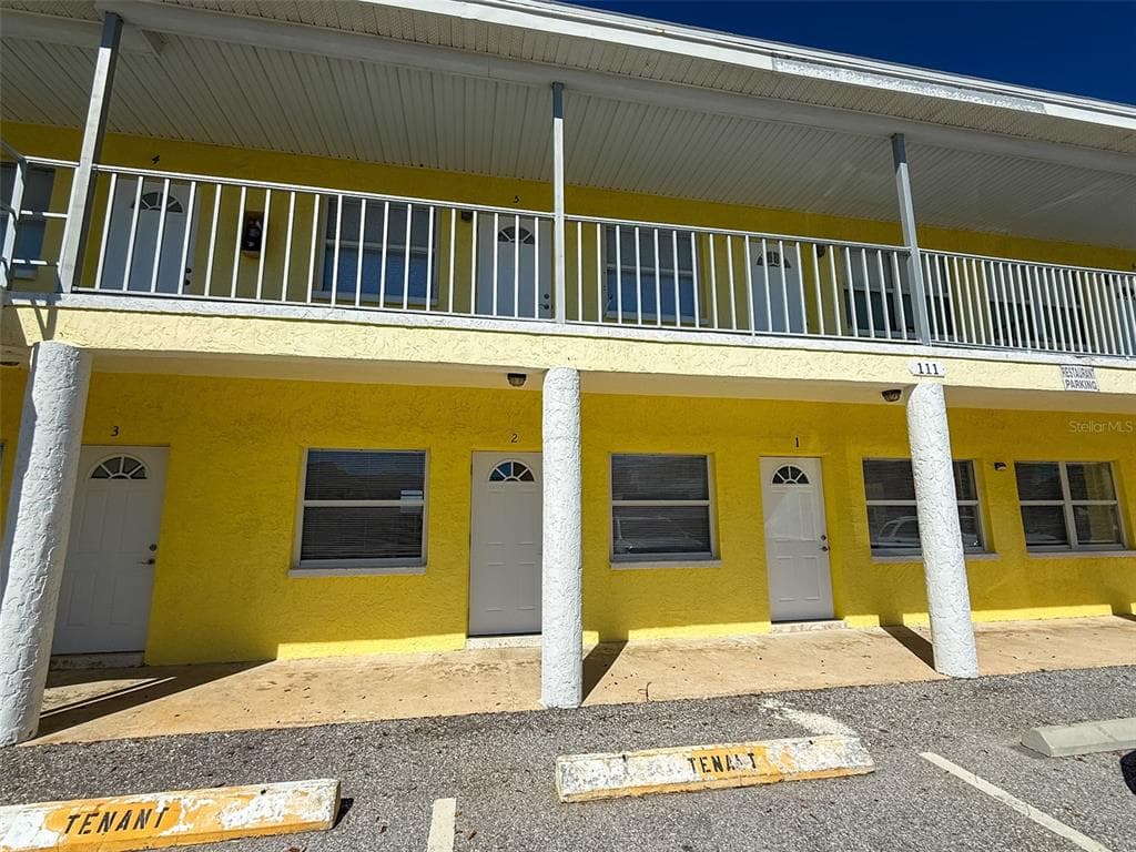 111 177TH AVENUE W UNIT 2 REDINGTON SHORES, FL 33708