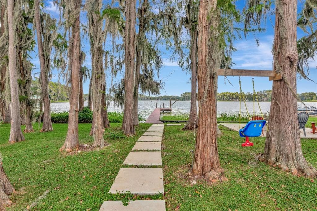 19207 CROOKED LANE LUTZ, FL 33548