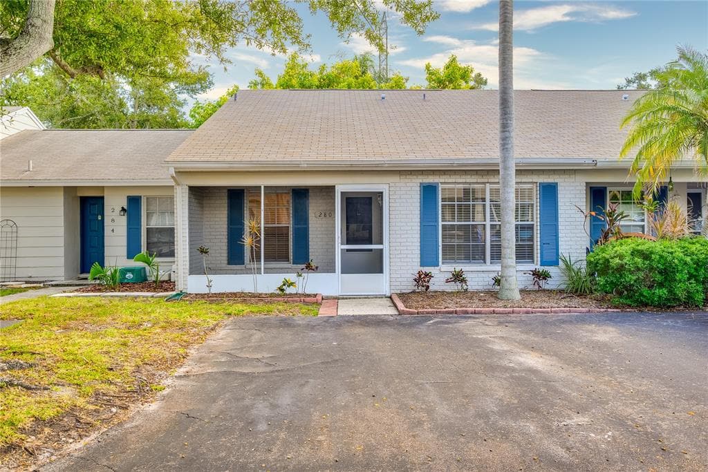 280 KENT PLACE SAFETY HARBOR, FL 34695
