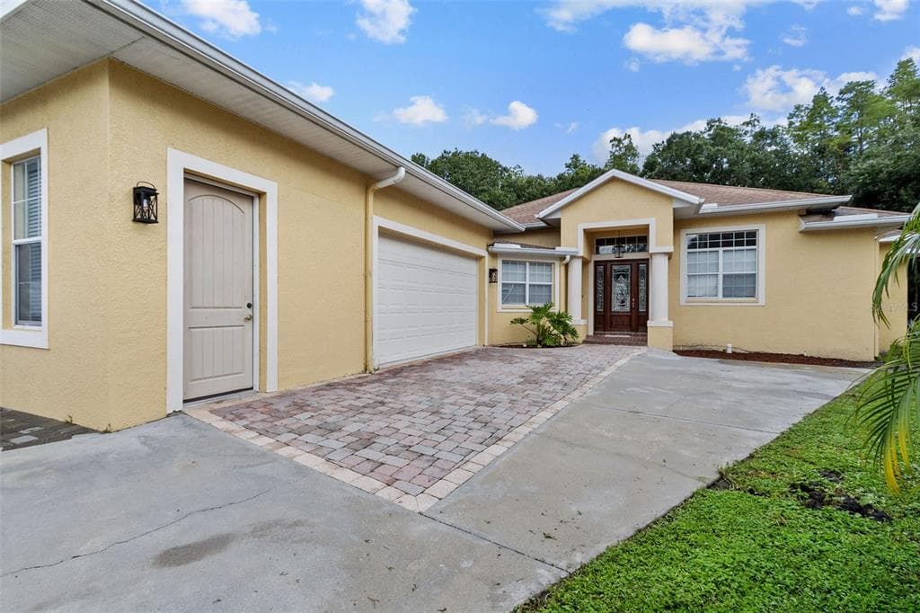 4116 WOODACRE LANE TAMPA, FL 33624